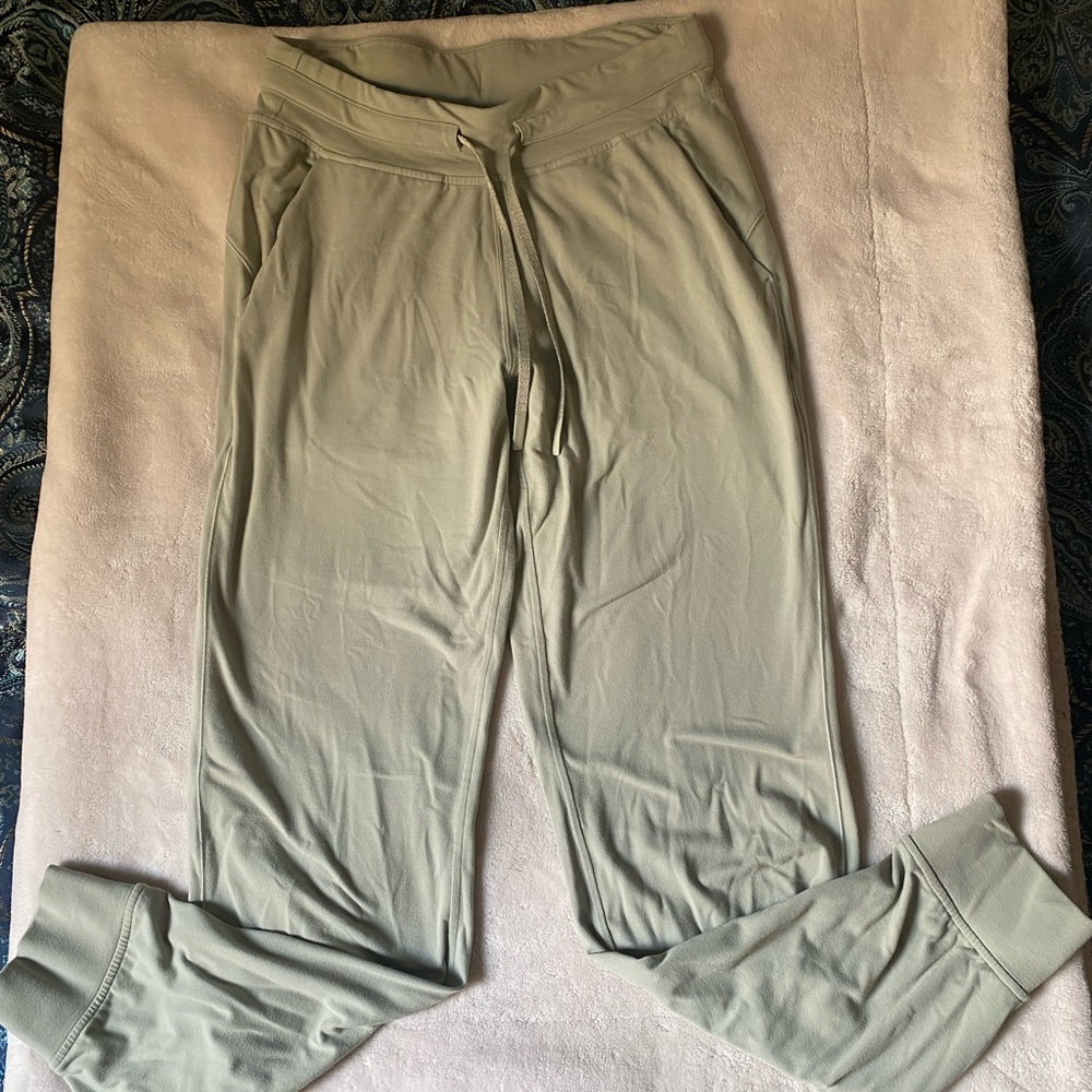 Ready to Rulu Joggers